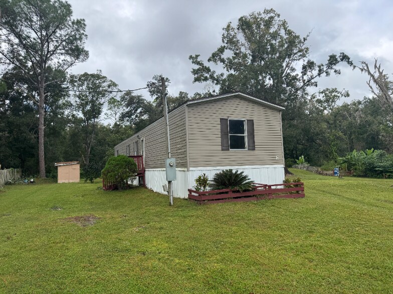 Building Photo - 6901 Mangrove Dr