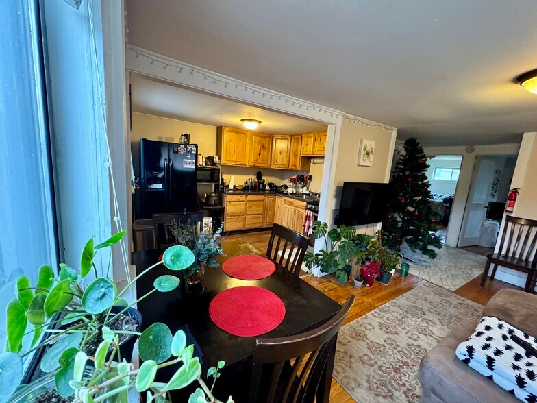 Building Photo - 138 Honness Ln