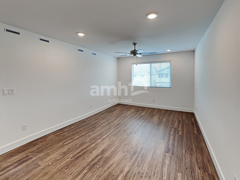 Building Photo - 9124 Crocker Pt Ct