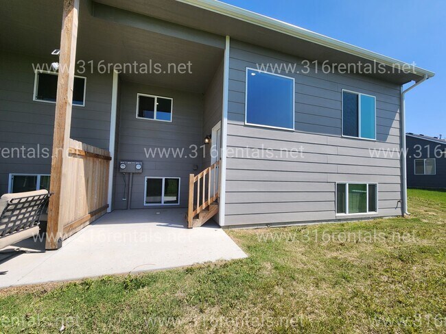 Building Photo - 8739-8741 E Summerside Pl