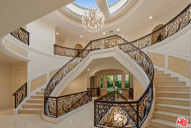 Building Photo - 1455 Robmar Dr