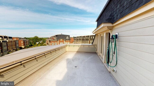 Building Photo - 726 River Mist Dr