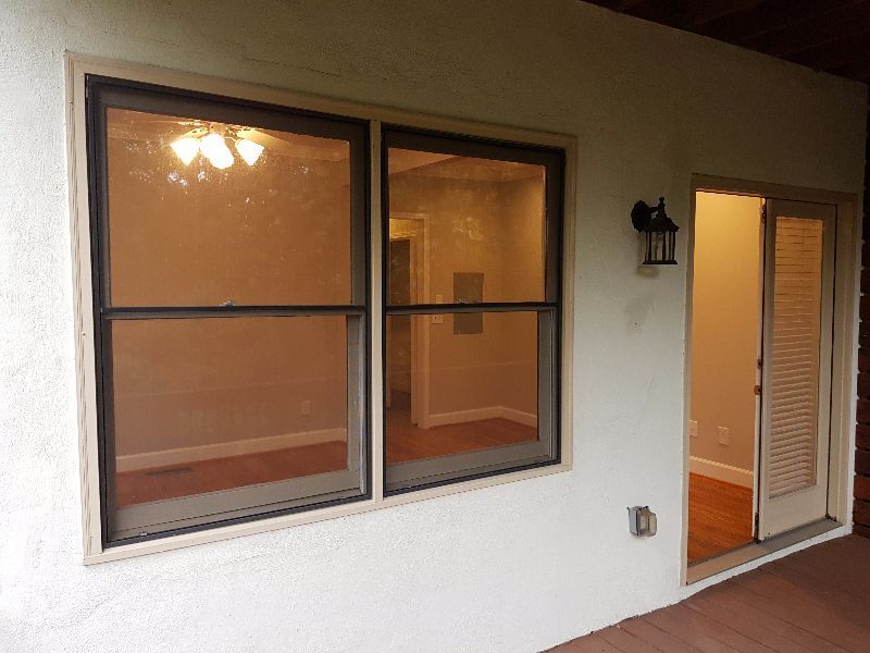 Building Photo - 336 5th St NE