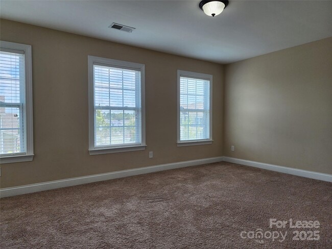 Building Photo - 1425 Skygrove Pl NW