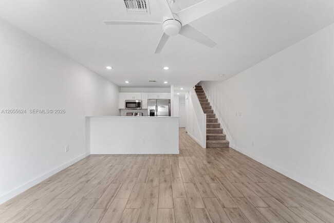 Building Photo - 5010 Genove Pl