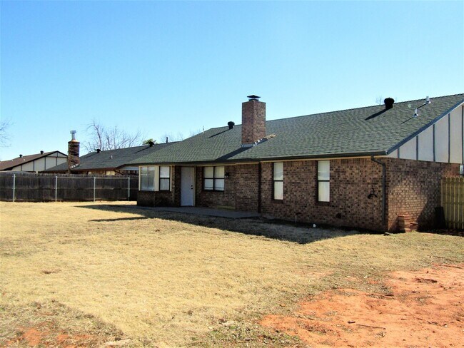 Building Photo - 1135 W Johnathan Way