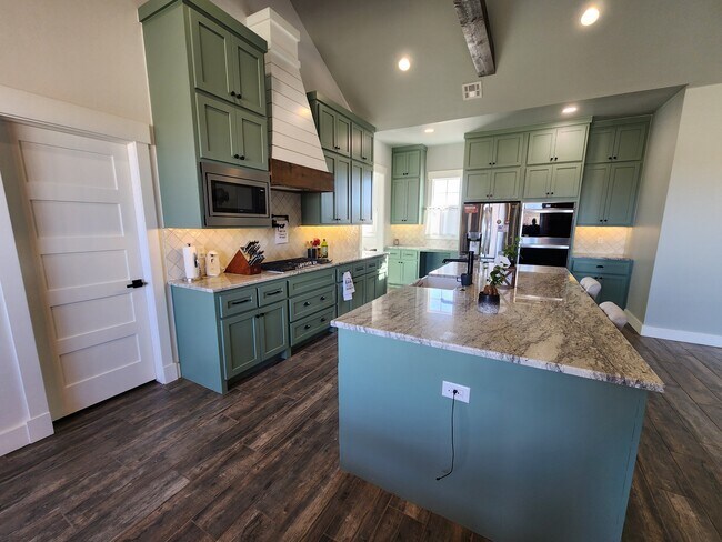 shared kitchem - 8321 SW 109th Ter