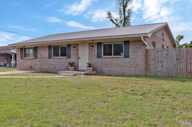 Building Photo - 2325 Merle Cir