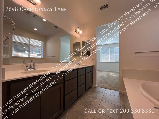 Building Photo - 2648 Chardonnay Ln