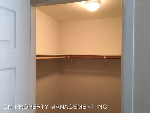 Building Photo - 1715 Foxworthy Ave