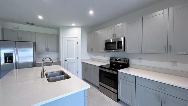 Building Photo - 5557 Tranquila Ln
