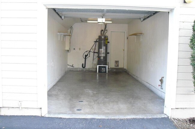 Building Photo - 1508 Concord Way