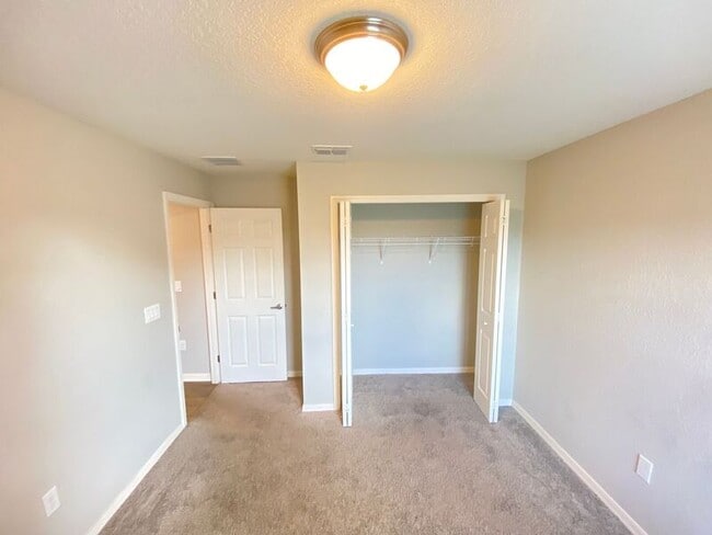 Building Photo - 188 Foxtail Loop