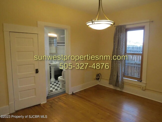 Building Photo - Updated 2 Bedroom House with Carport