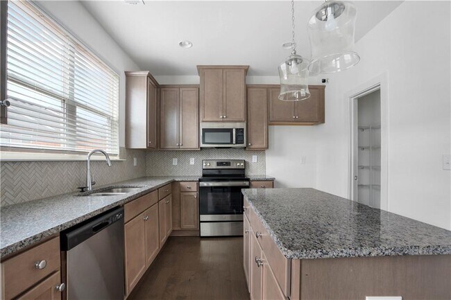 Building Photo - 5316 Radford Loop