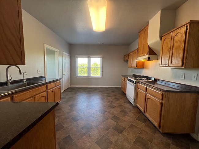 Building Photo - Adorable Country Home For Rent