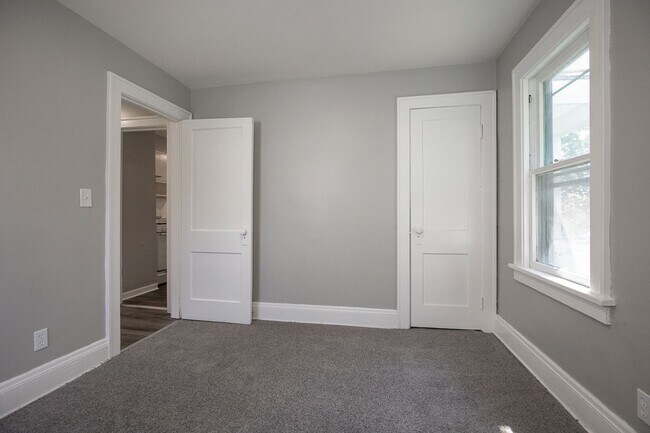 Building Photo - 4772 E 90th St