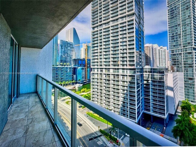 Building Photo - 500 Brickell Ave