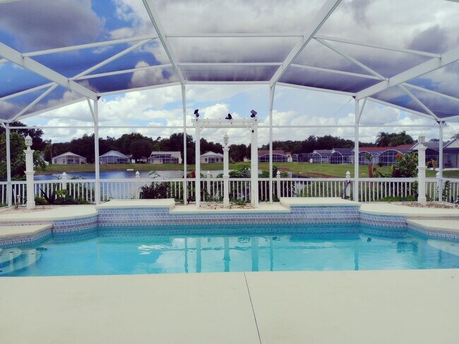 Building Photo - 17411 Woodcrest Way