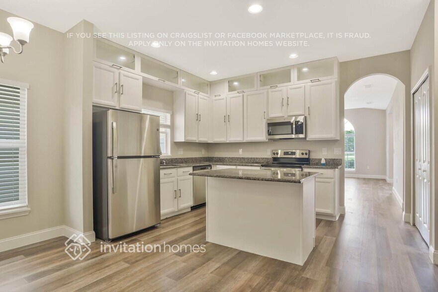 Building Photo - 7945 Riffle Ln
