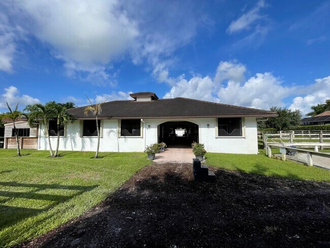 Building Photo - 14372 Equestrian Way
