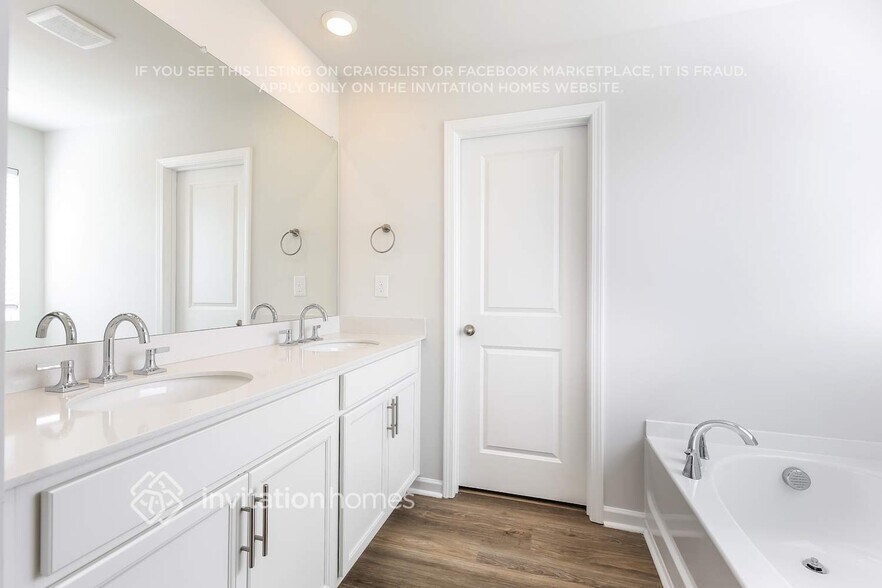 Building Photo - 4009 Zepelin Wy