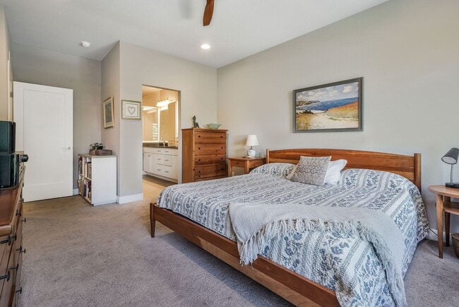 Building Photo - 1364 Vine St