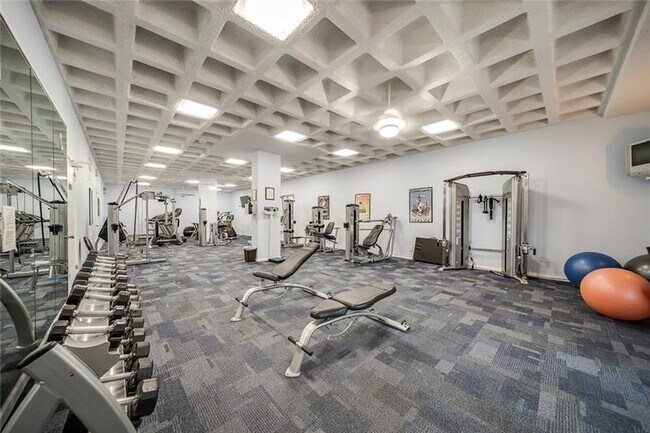 Building Photo - 1360 S Ocean Blvd