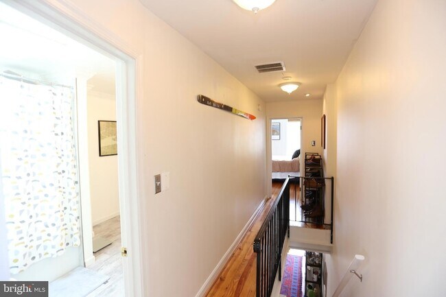 Building Photo - 3916 Hudson St