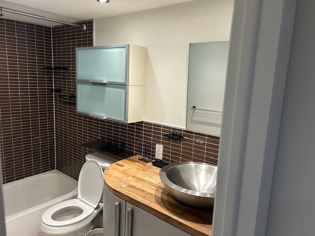 Building Photo - 534 4th Ave S