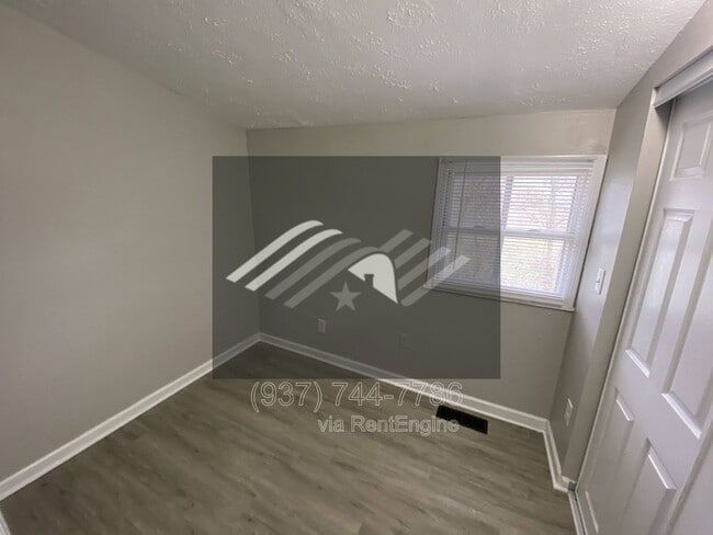 Building Photo - 4702 Bryant Ave