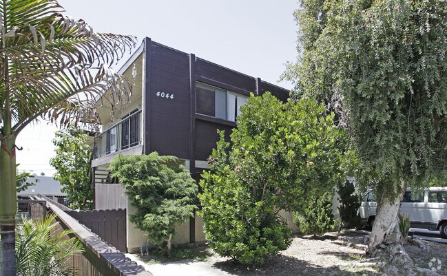 Primary Photo - 4044 Texas St