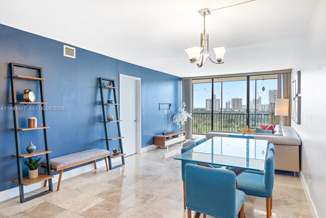 Building Photo - 20335 W Country Club Dr