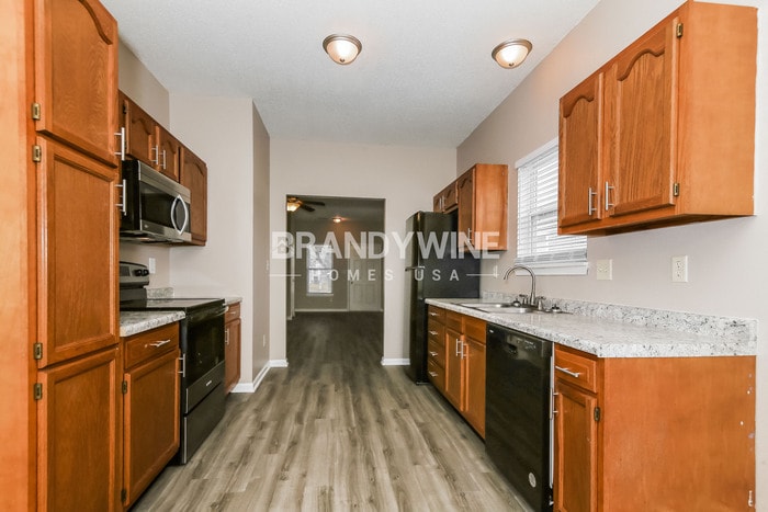 Building Photo - 7215 Parklake Pl