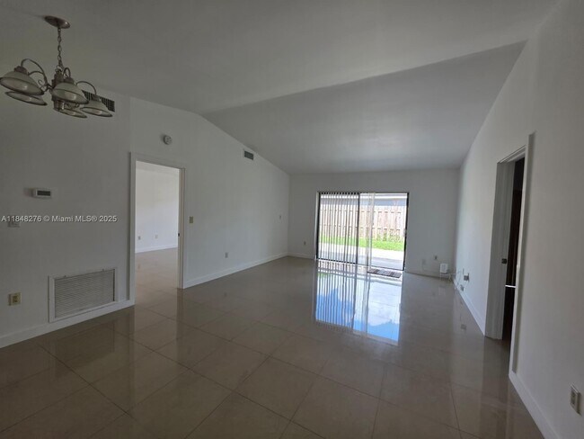 Building Photo - 13412 SW 116th Ct