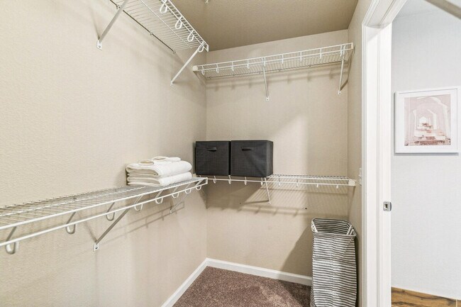 Building Photo - 1727 Pearl St