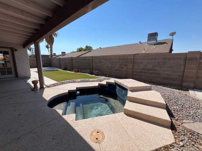 Building Photo - 3 BEDROOM HOME IN THE FOOTHILLS WITH A SPA!