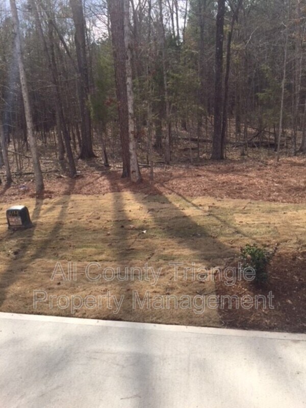 Building Photo - 412 Irving Way