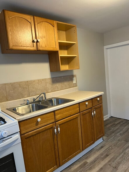 Building Photo - 11 N 4th St