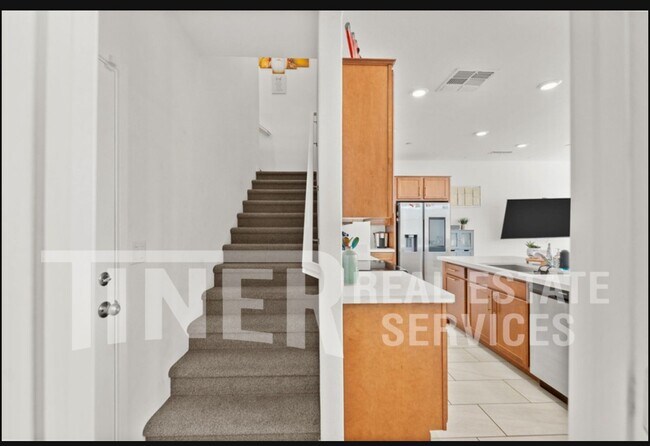 Building Photo - 5301 E Commerce Way