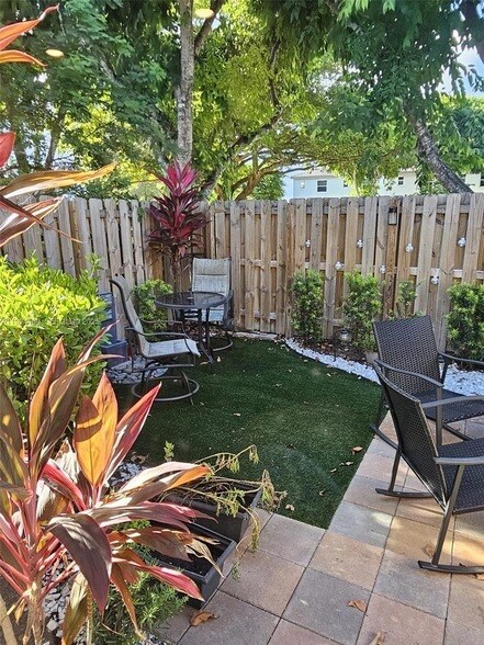 Building Photo - 2637 SE 17th St