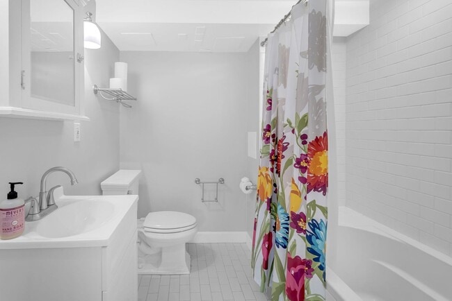 Building Photo - Charming Alexandria Home in Del Ray