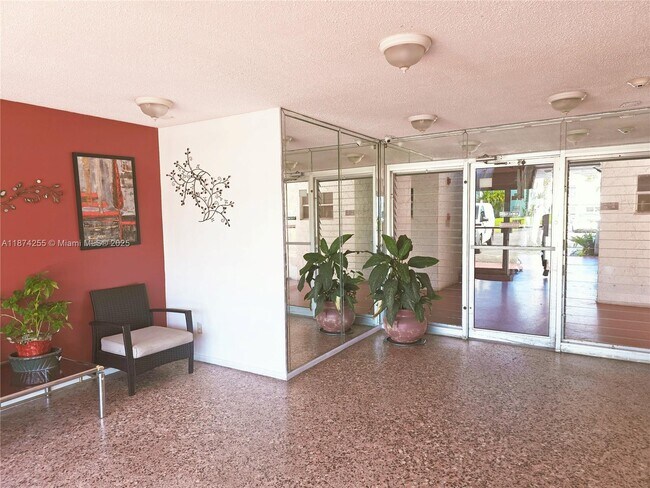 Building Photo - 4140 NW 44th Ave