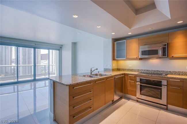 Building Photo - 222 Karen Ave