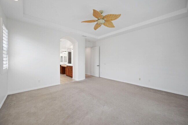 Building Photo - 124 Tesori Dr