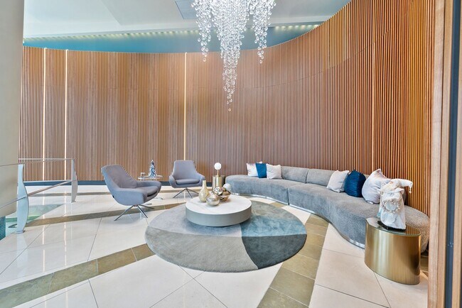 Building Photo - Downtown Orlando One Bedroom with Lake Eola View * * Modernized Waverly Condo