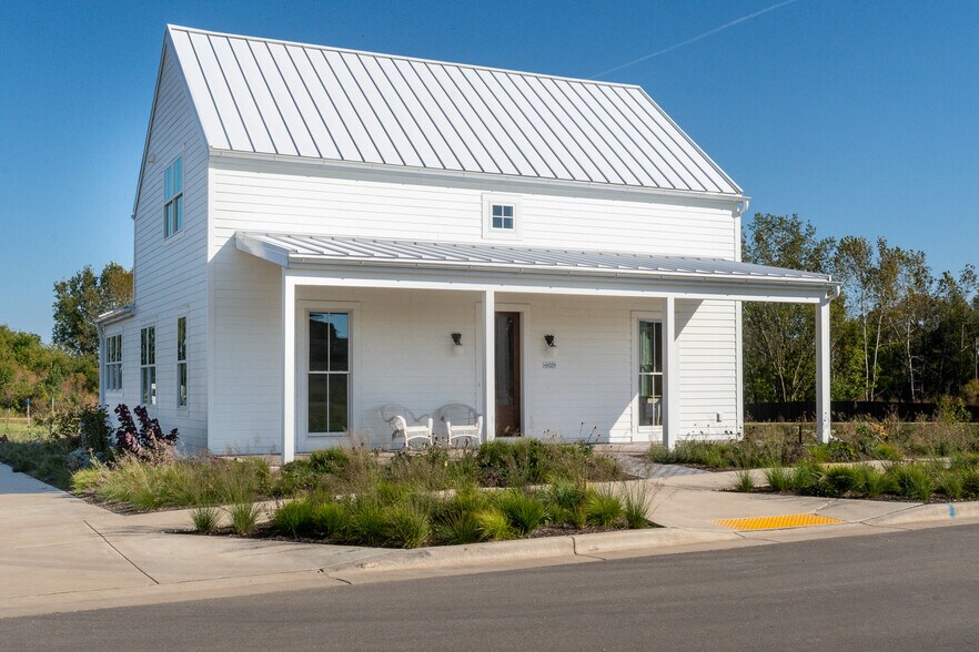 Building Photo - 4029 Serenbe St