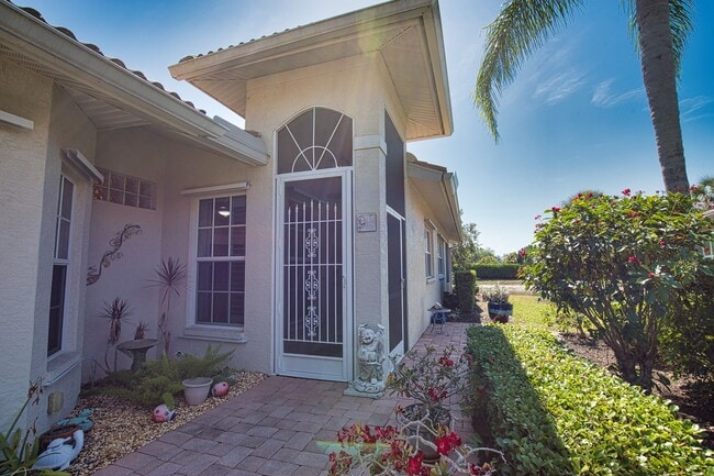 Building Photo - Annual Unfurnished Villa, 2 Bedrooms, 2 Ba...