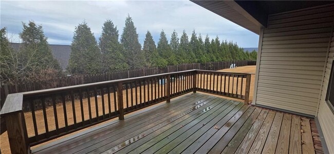 Building Photo - 1340 Colonel Hawthorne Dr