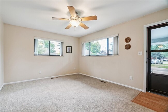 Building Photo - 1001 Strachan Dr